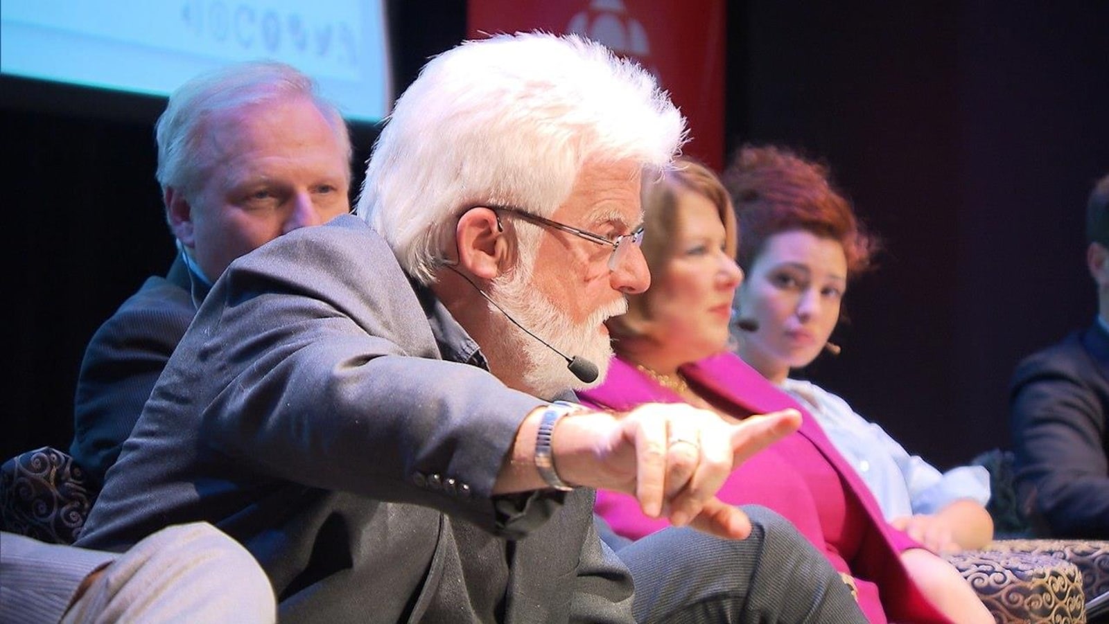 M. Mosher sur un panel en compagnie notamment de Jean-François Lisée et Marie-France Goldwater.