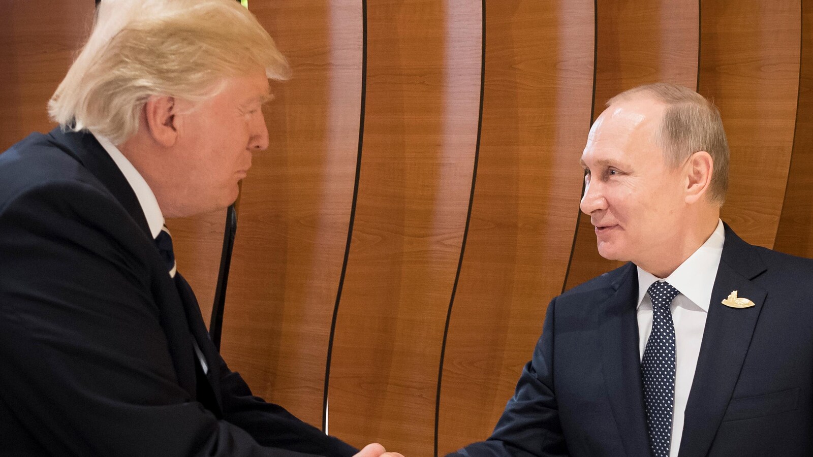 Les présidents américain, Donald Trump, et russe, Vladimir Poutine