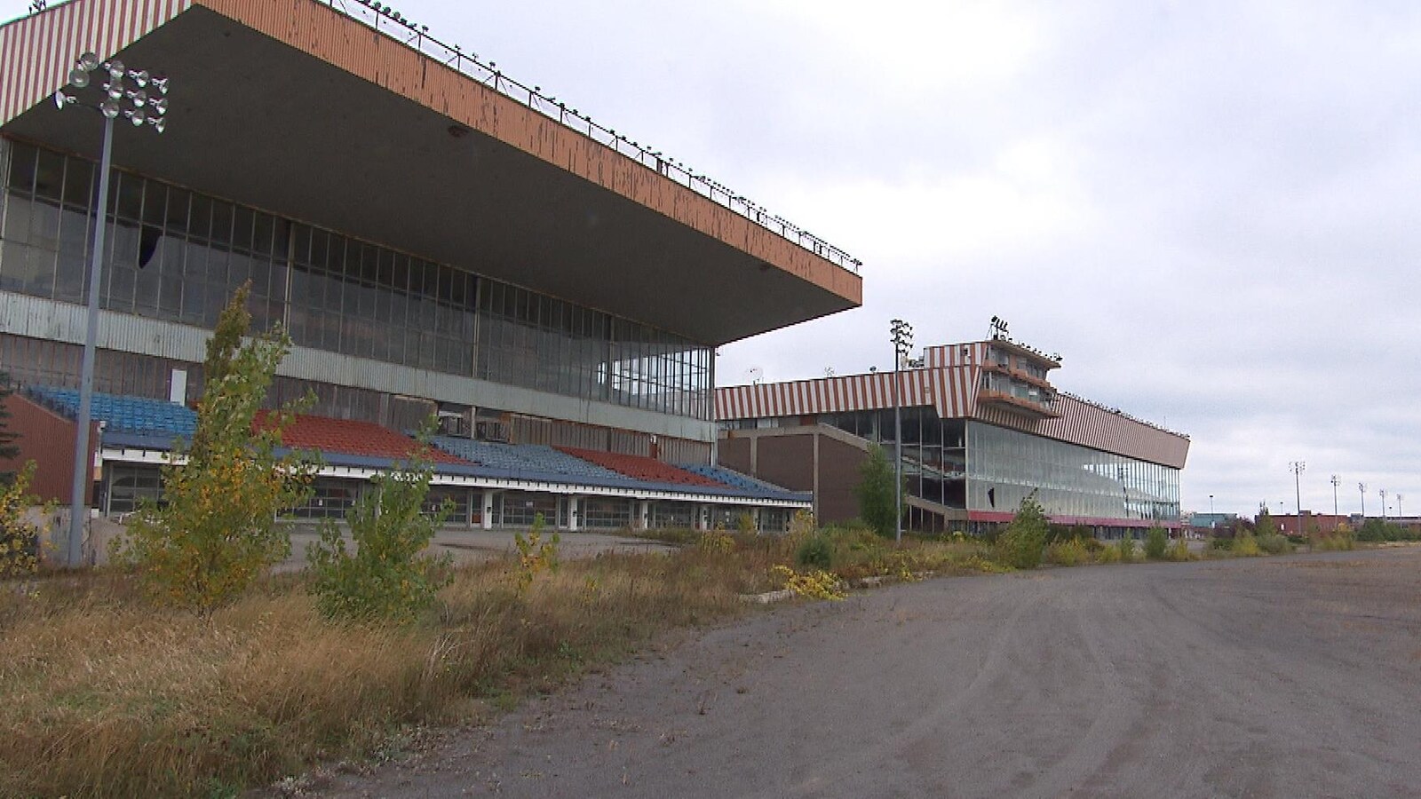Terrain et bâtiments de l'ancien hippodrome, dans l'ouest de Montréal