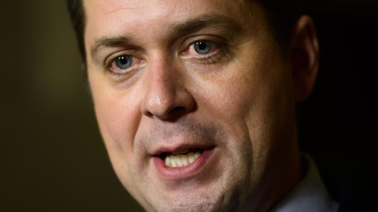 Le chef conservateur Andrew Scheer s'adresse aux journalistes à la suite d'une réunion de caucus sur la colline du Parlement à Ottawa le mercredi 15 mai 2019.