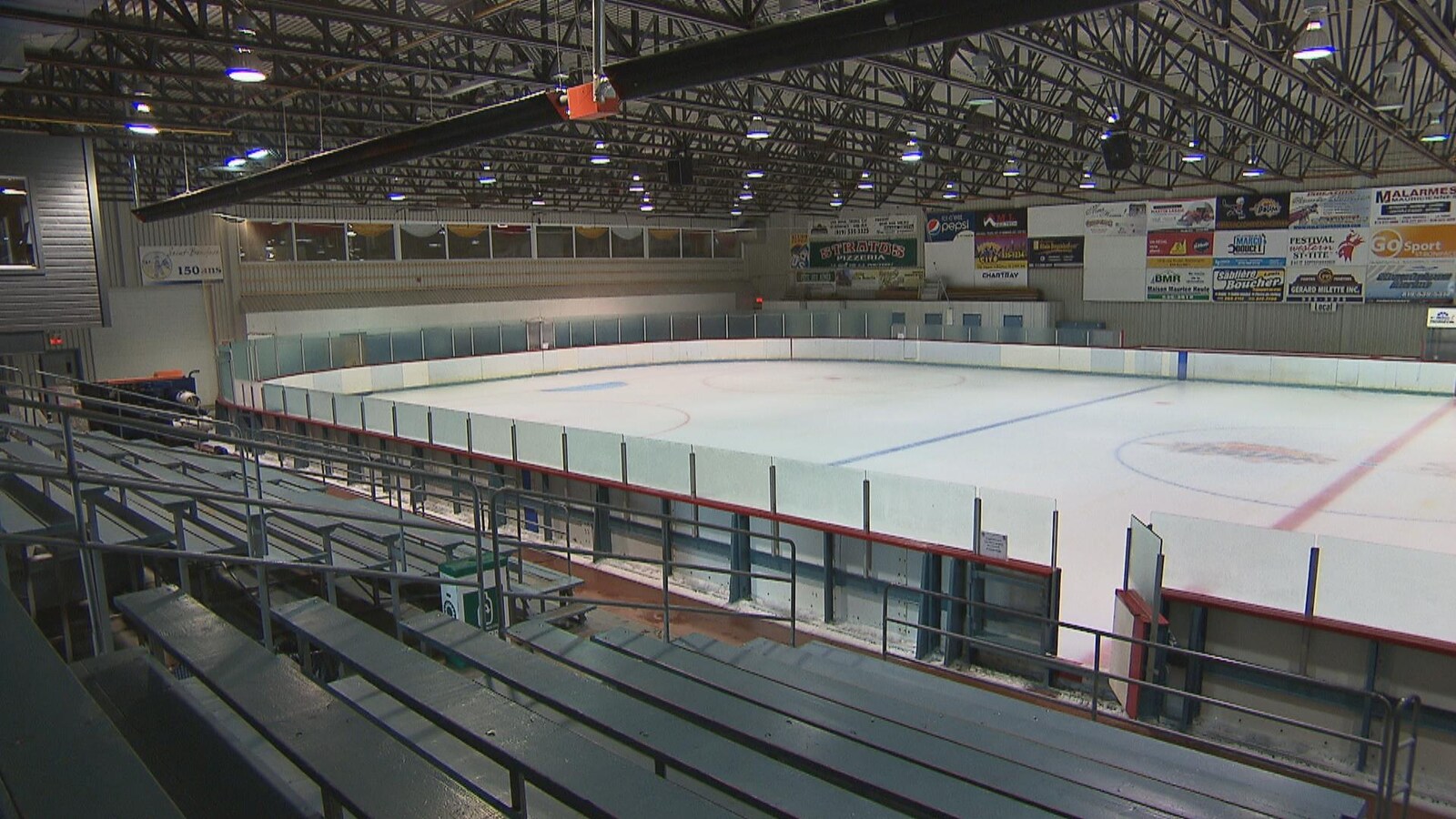 Patinoire à l'aréna de Saint-Boniface.
