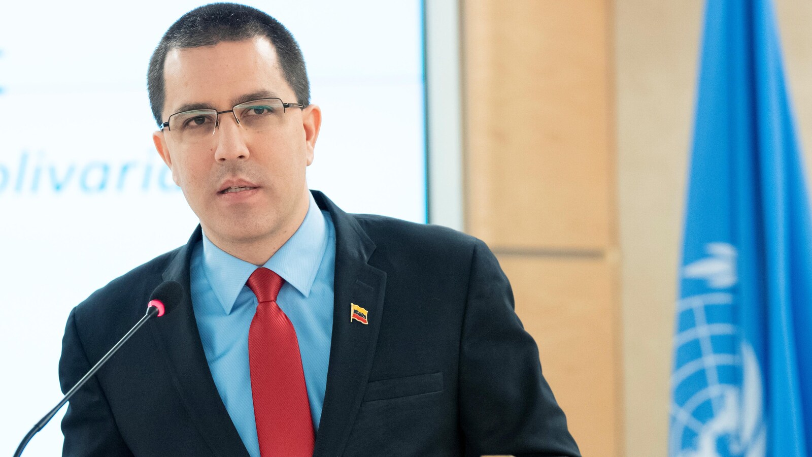 L'opposant Guaido réitère son appel à l'armée à le rejoindre L'opposant Guaido réitère son appel à l'armée à le rejoindre
