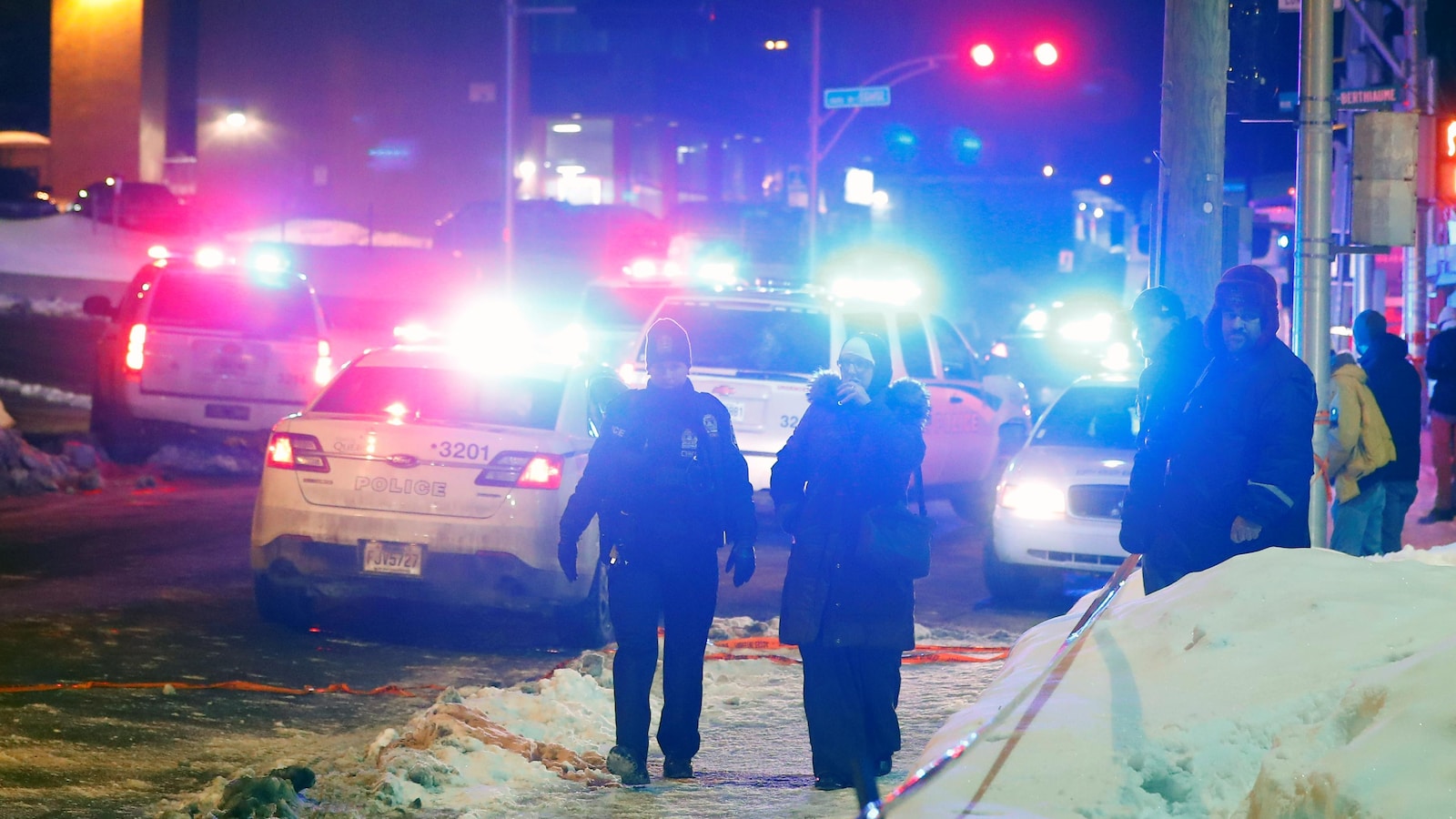 Un attentat terroriste a fait 6 morts et quelques blessés graves le 29 janvier 2017 au Centre culturel islamique de Québec.