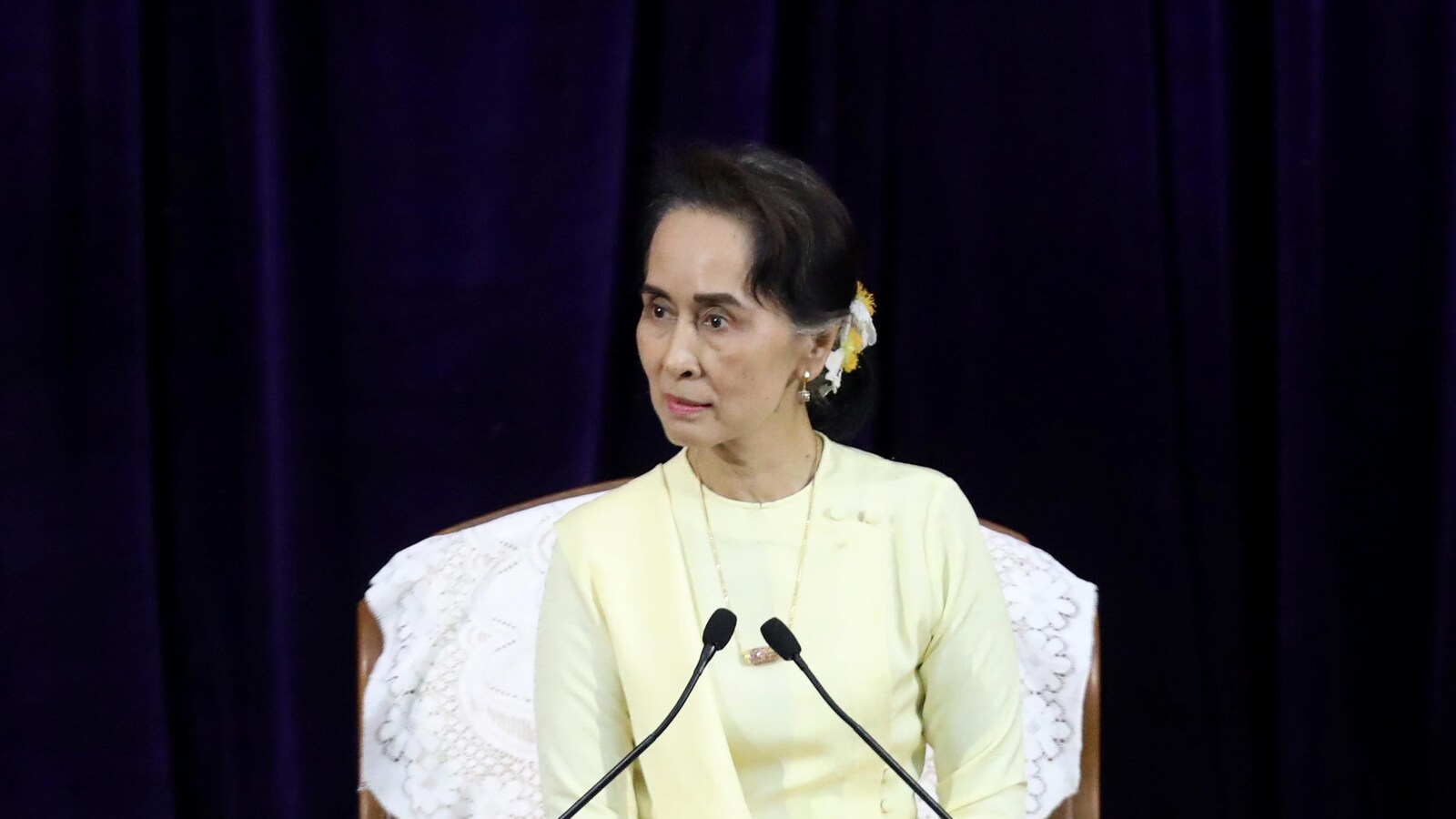 Le comité du Nobel n'a pas l'intention de retirer son Nobel à Aung San Suu Kyi malgré les critiques de l'ONU.
