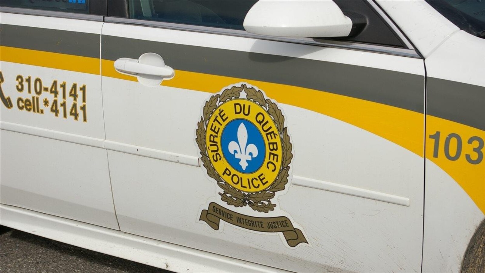 Véhicule de patrouille de la Sûreté du Québec.