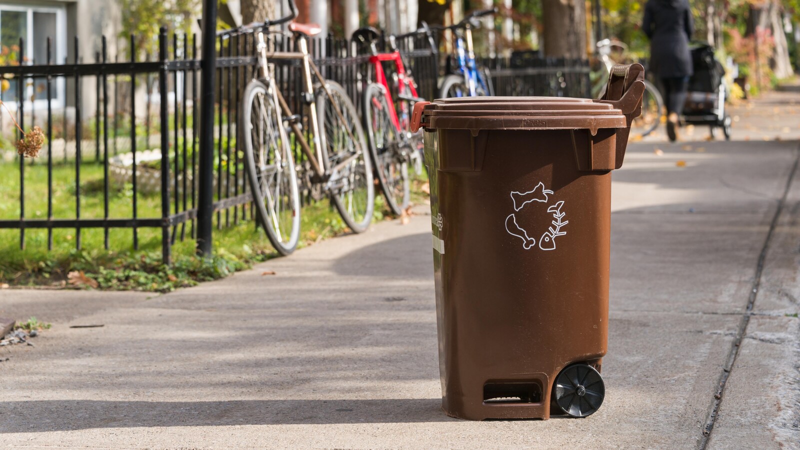Un bac de compost de la Ville de Montréal.