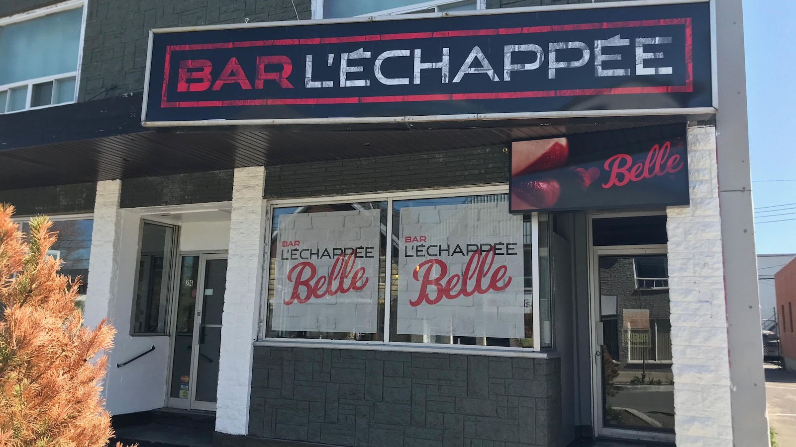 Un bar nommé L'Échappée Belle.