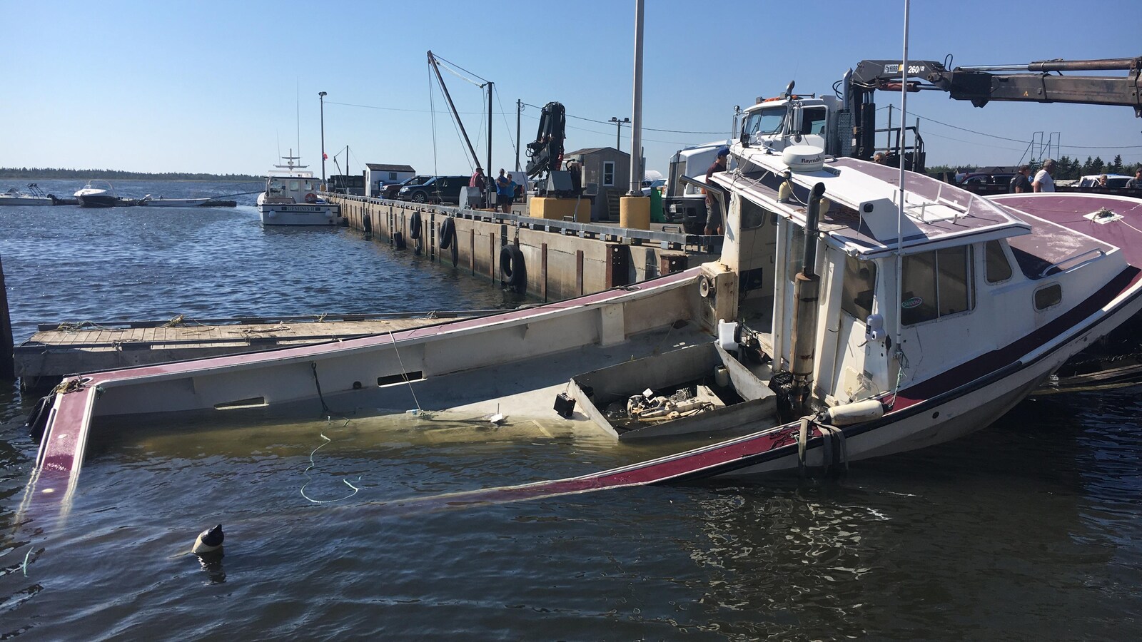 Trois bateaux ont coulé au quai de Neguac samedi matin.