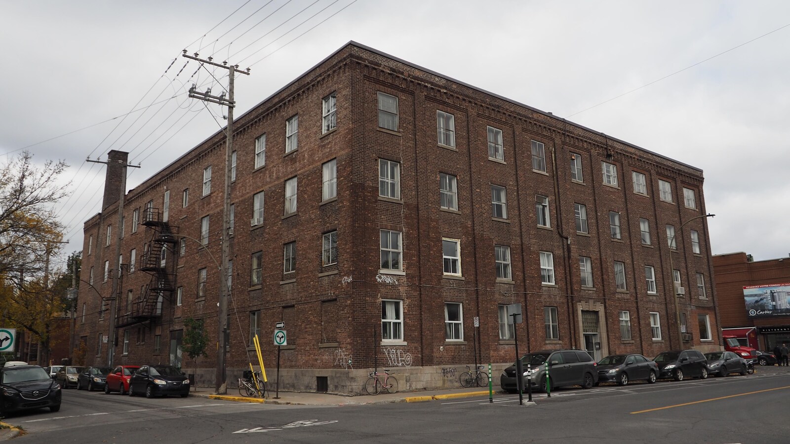 Le bâtiment du 305, de Bellechasse.