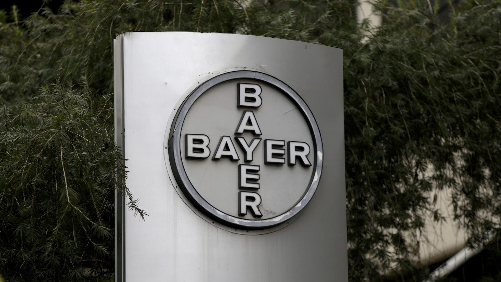 Le groupe allemand Bayer franchit une autre étape vers l'achat de Monsanto.