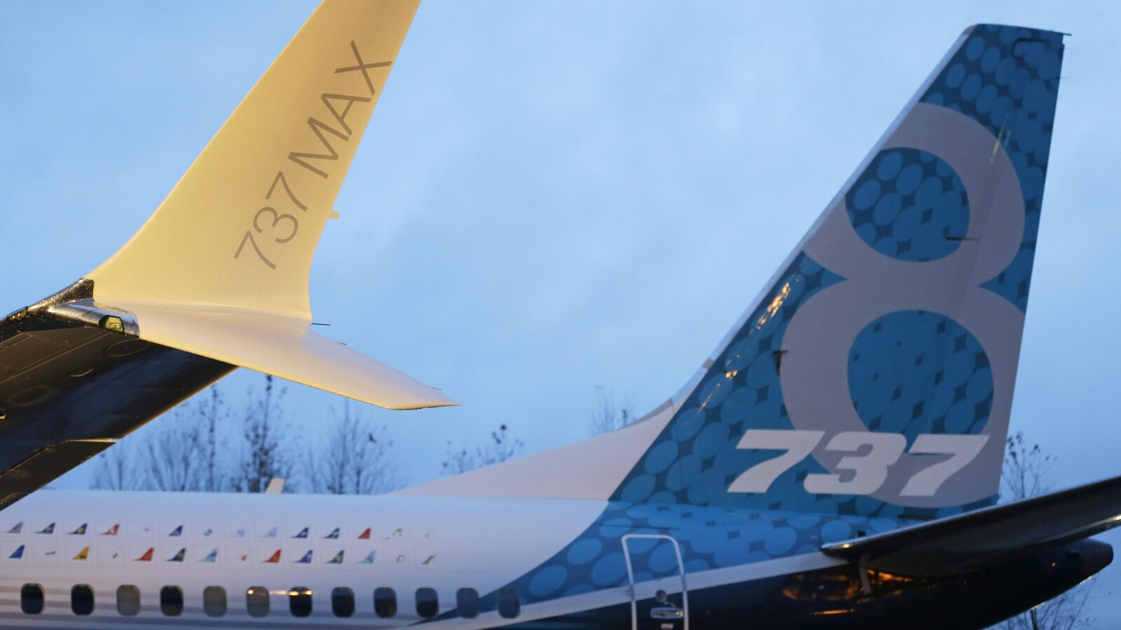 Un empennage d'un appareil 737 de Boeing.