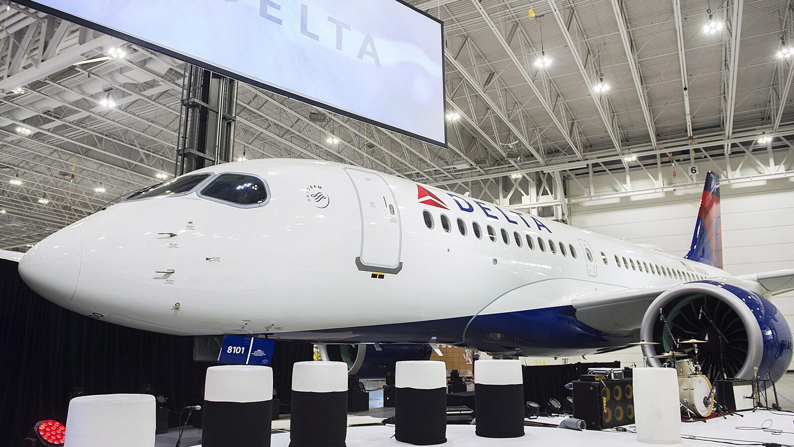 Delta est la première compagnie aérienne en Amérique du Nord à acheter l'avion anciennement construit sous la bannière C Series de Bombardier.