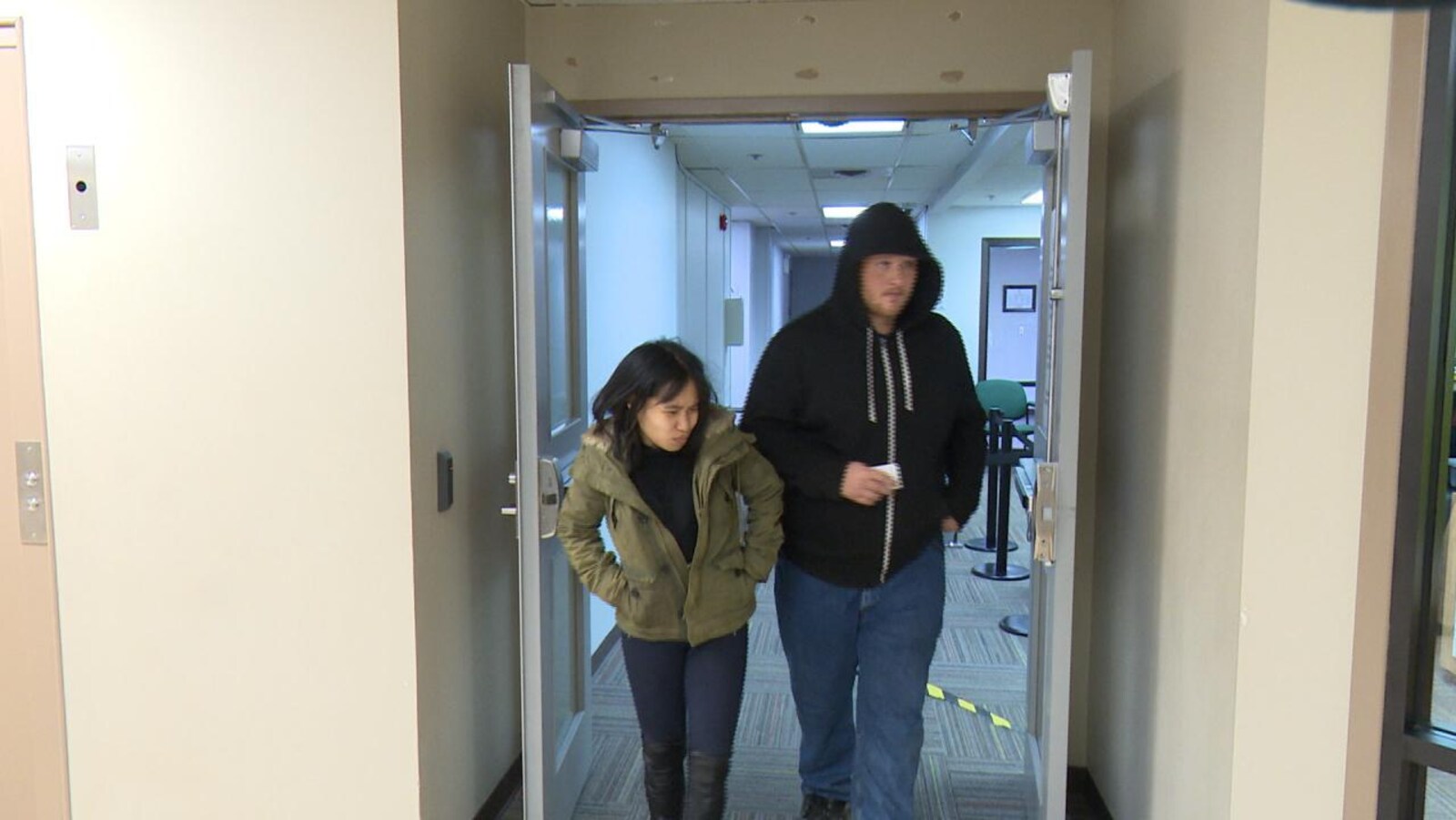 Le couple sortant du palais de justice.