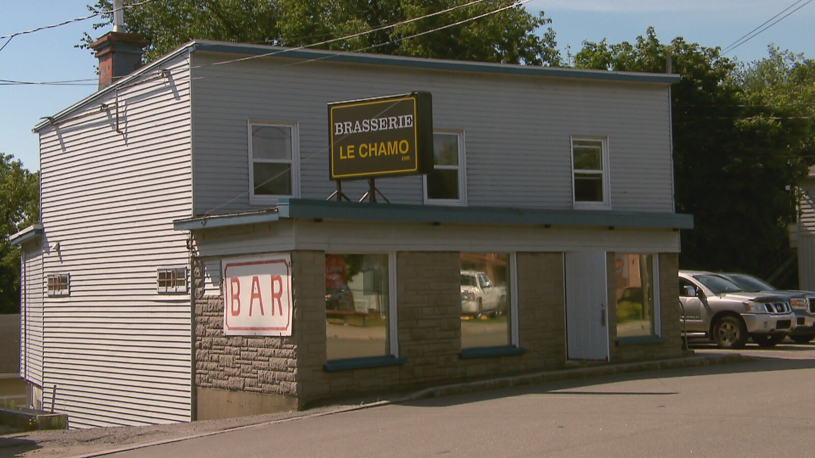 Façade du bar Le Chamo