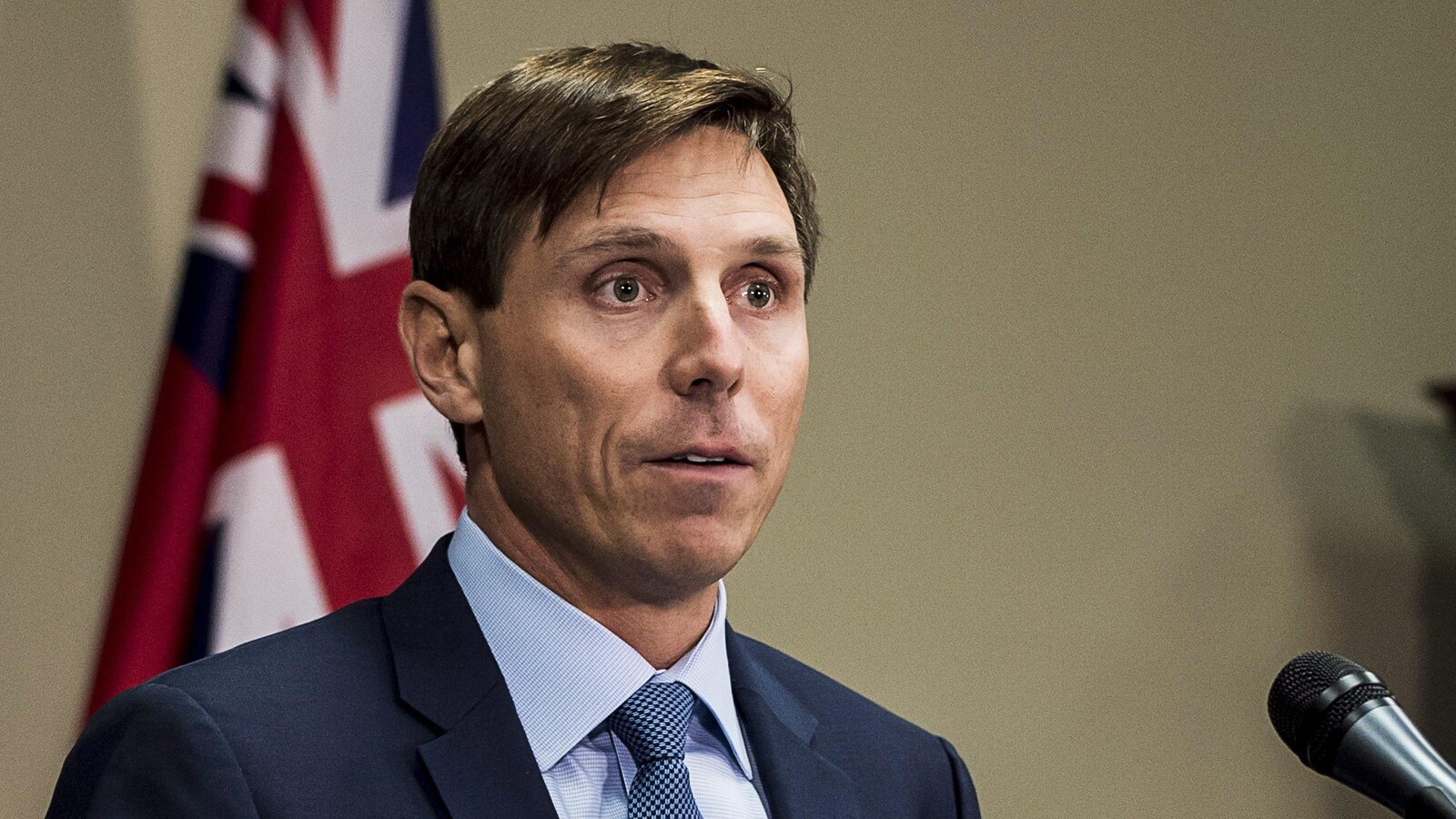 Patrick Brown à la tribune de la presse à Queen's Park.