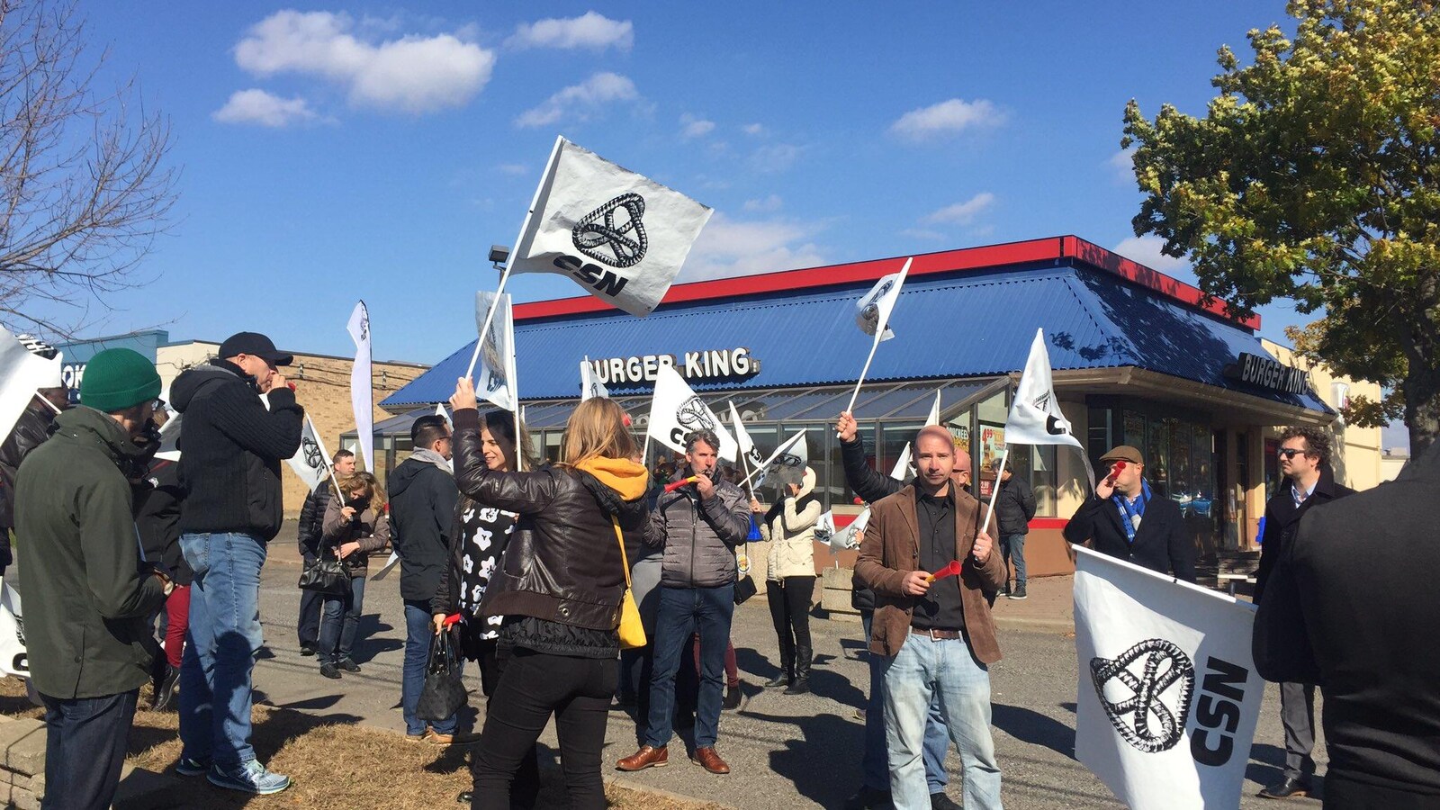 Manifestation devant le restaurant Burger King de Granby
