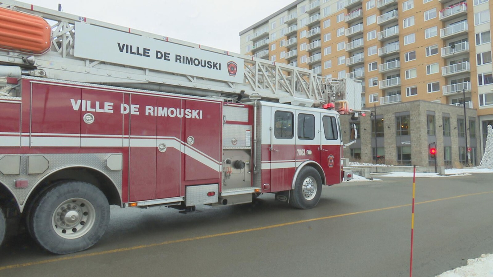 Un camion de pompier devant le Havre de l'Estuaire