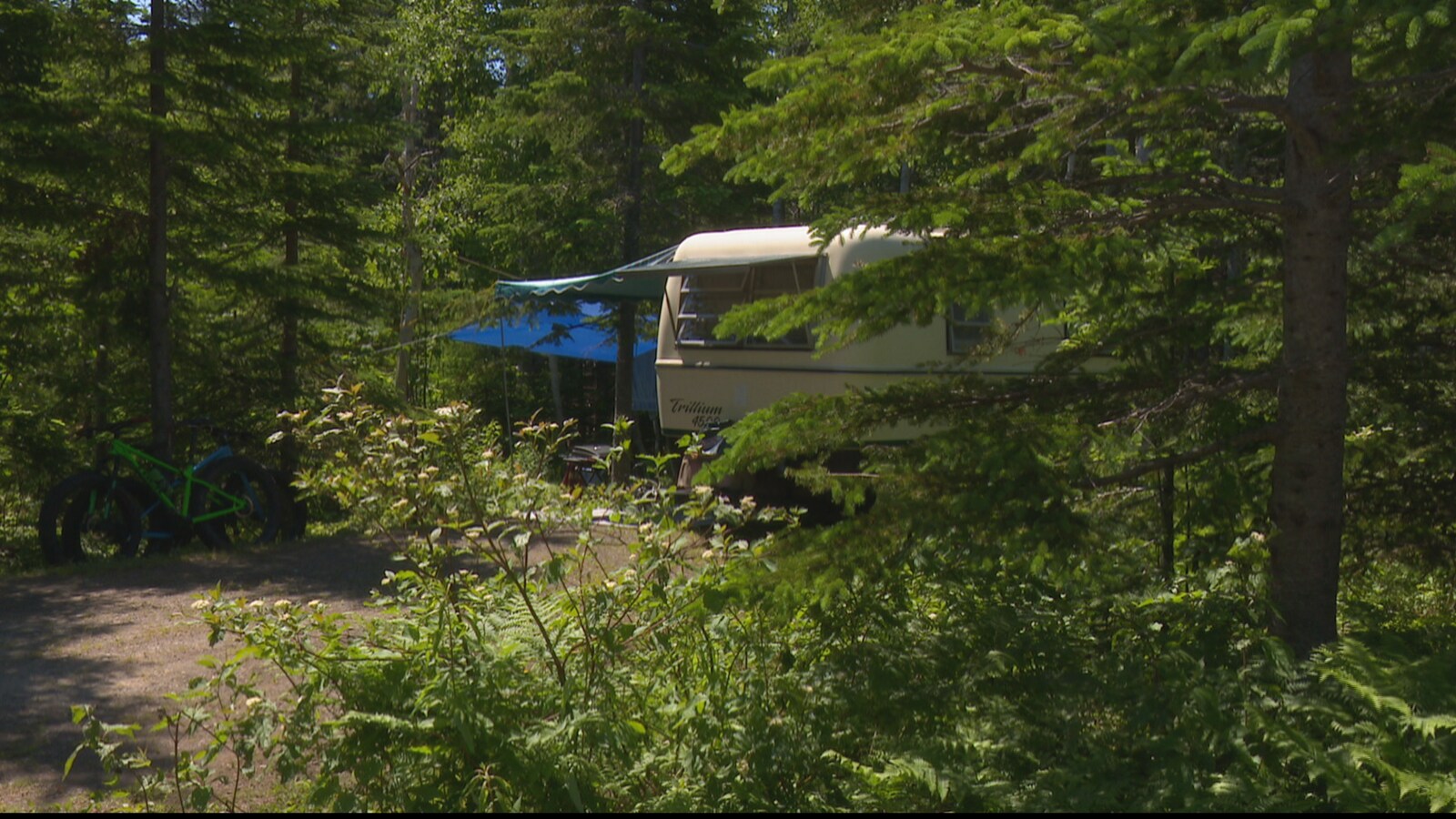 Camping dans un parc provincial.