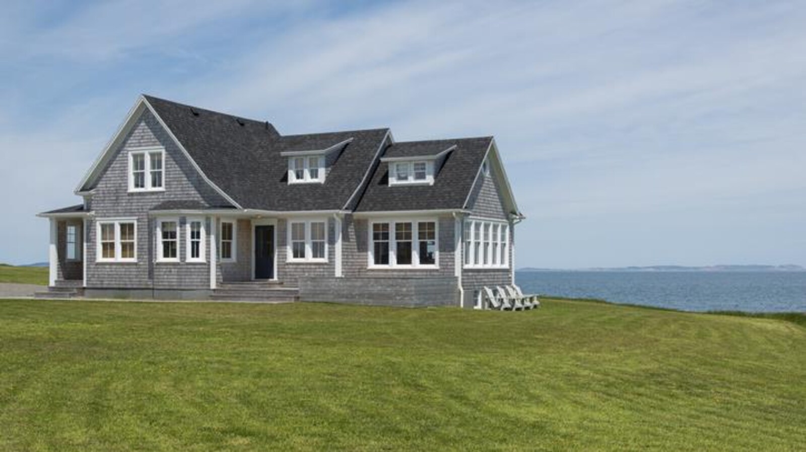 Une maison sur le bord de l'Atlantique, au Cap-Breton.