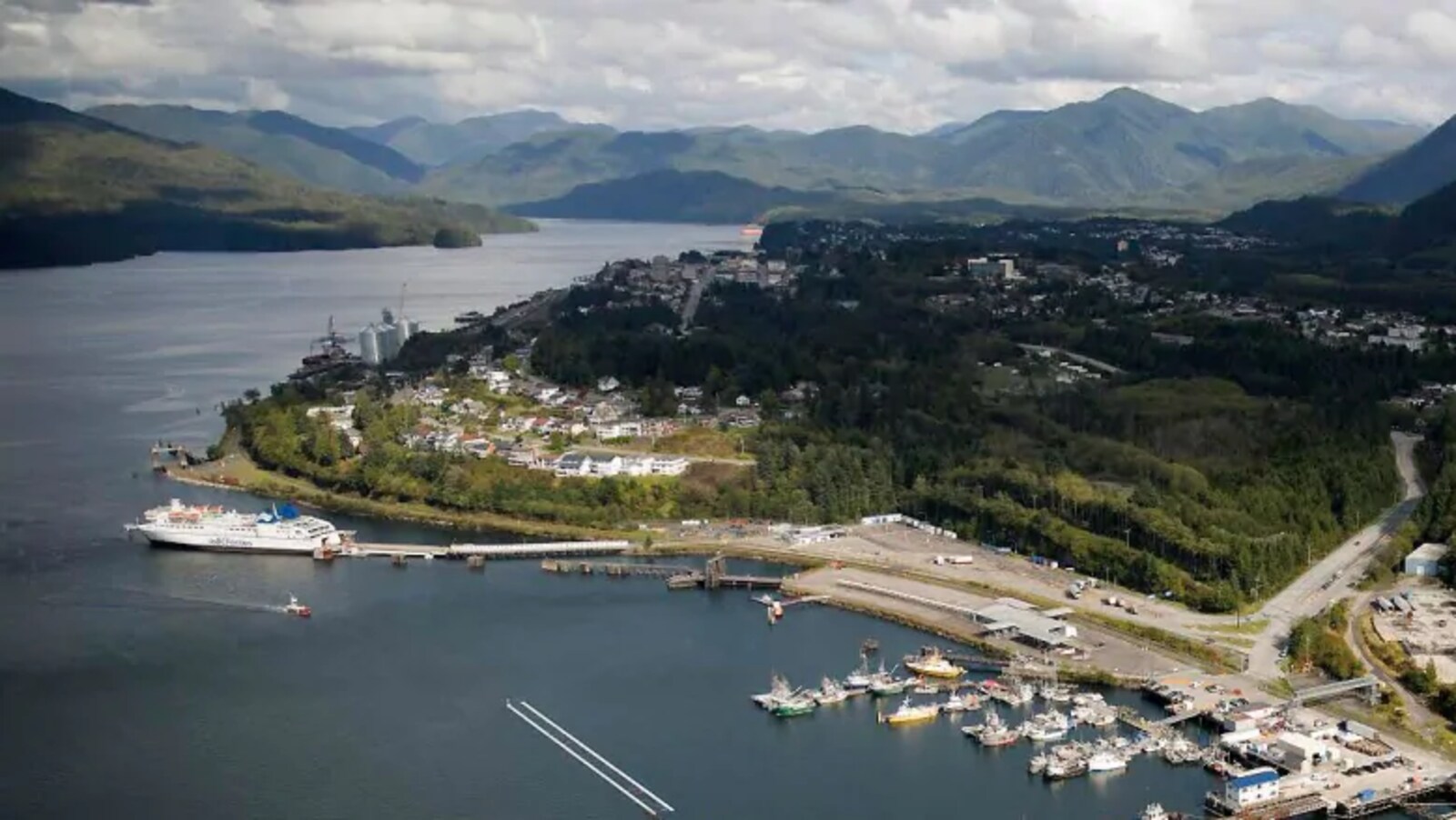 Vue aérienne du port de Prince Rupert.