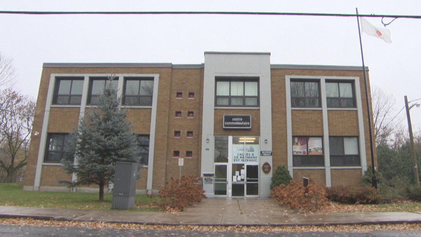 Façade du centre communautaire de Louiseville