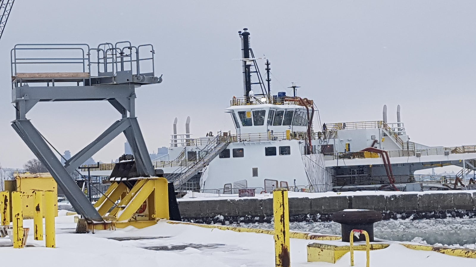 Le chantier maritime Davie de Lévis en hiver