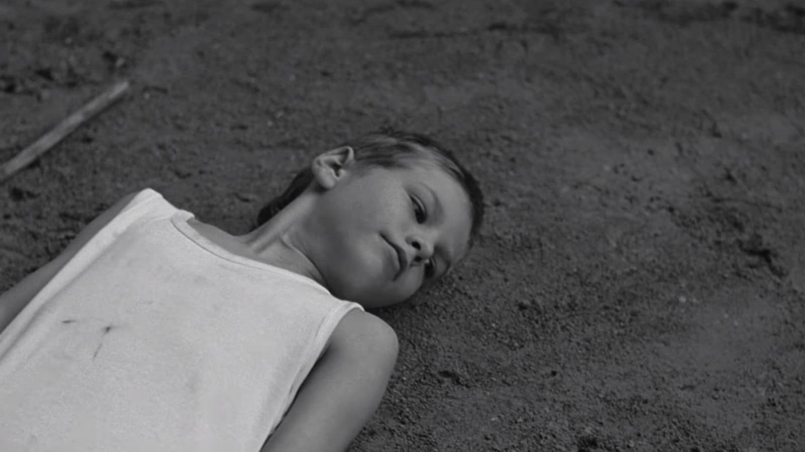 Une image du clip <i>The Kids</i>, chanson de Charlotte Cardin.
