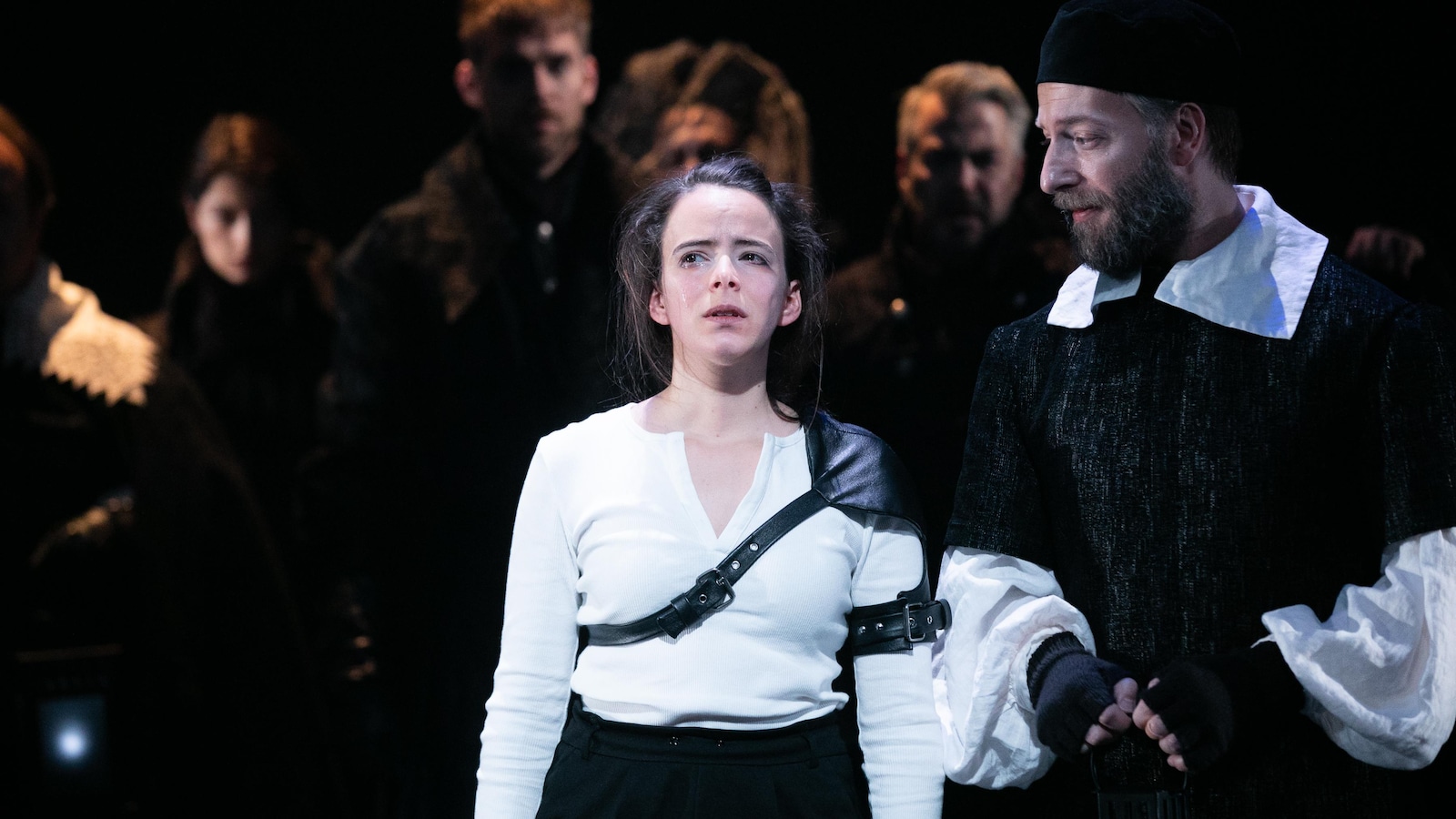 Marianne Marceau incarne le rôle-titre dans Christine, la reine-garçon.