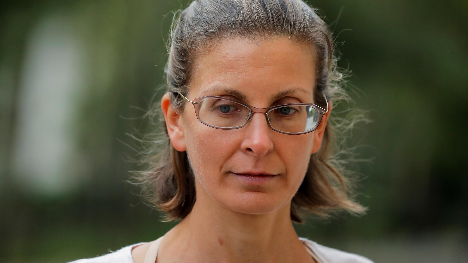 Plan rapproché de Mme Bronfman.