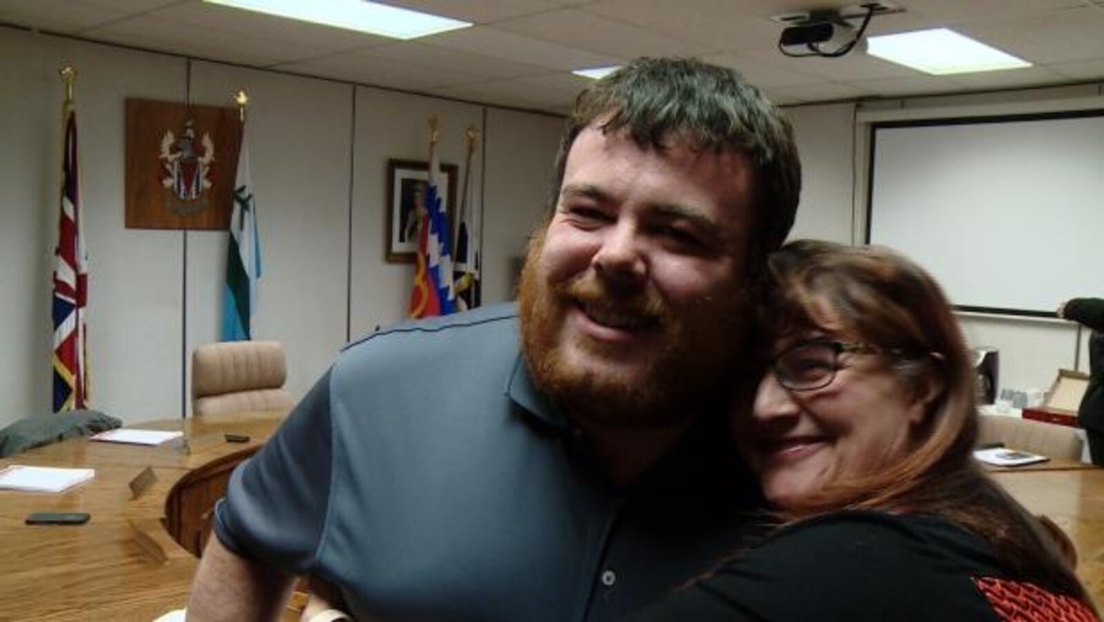 Le maire de Wabush, Colin Vardy, et la mairesse de Labrador City, Karen Oldford, avaient déjà entrepris un rapprochement en février.