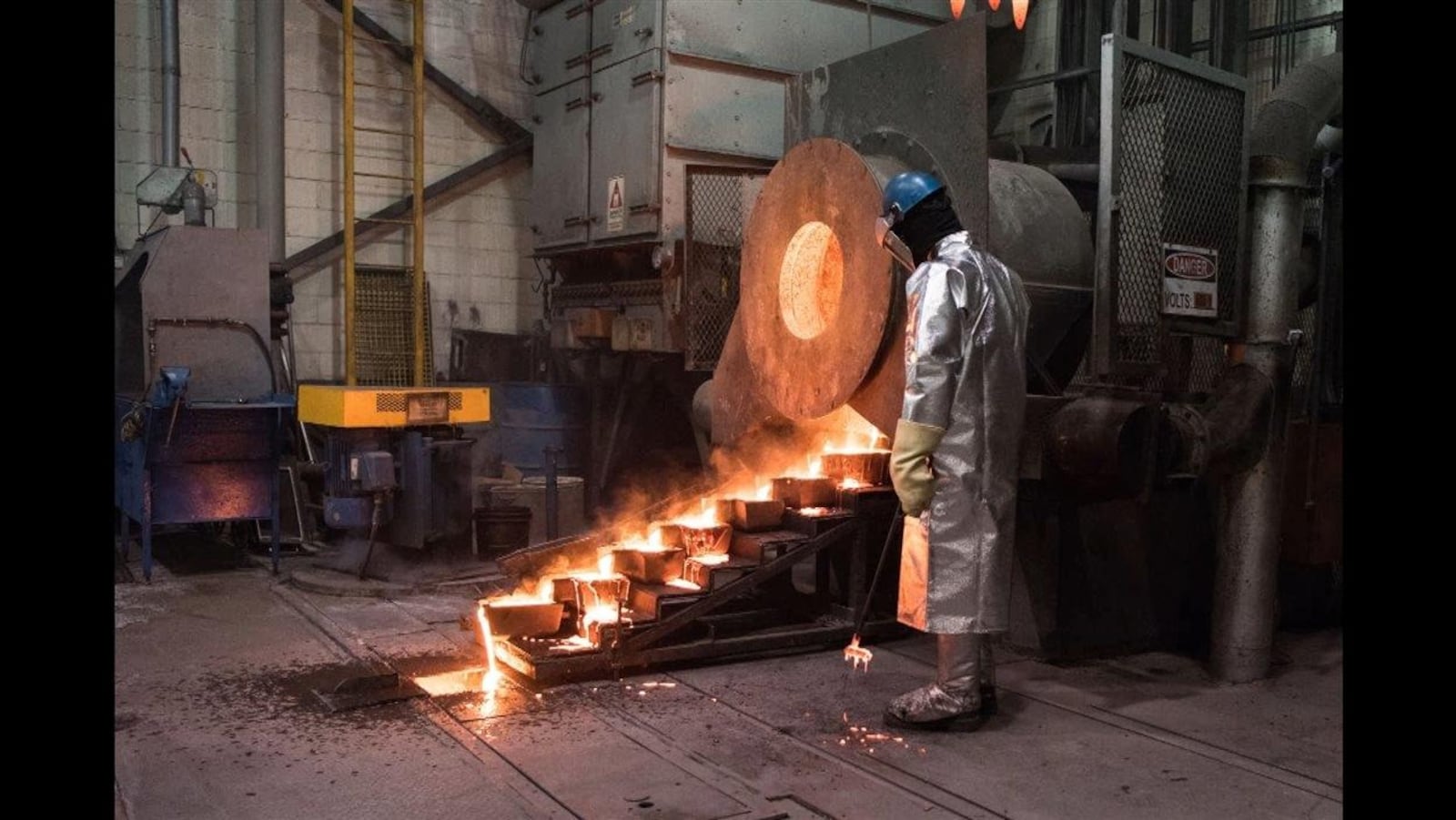 Agnico Eagle a annoncé jeudi soir qu'elle achètera pour 162,5 millions de dollars l'ensemble des actifs d'exploration au Canada de la Corporation Canadian Malartic.