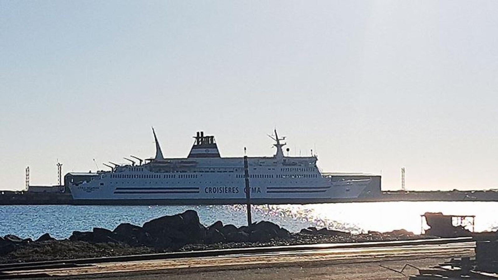Le traversier au quai de Matane.