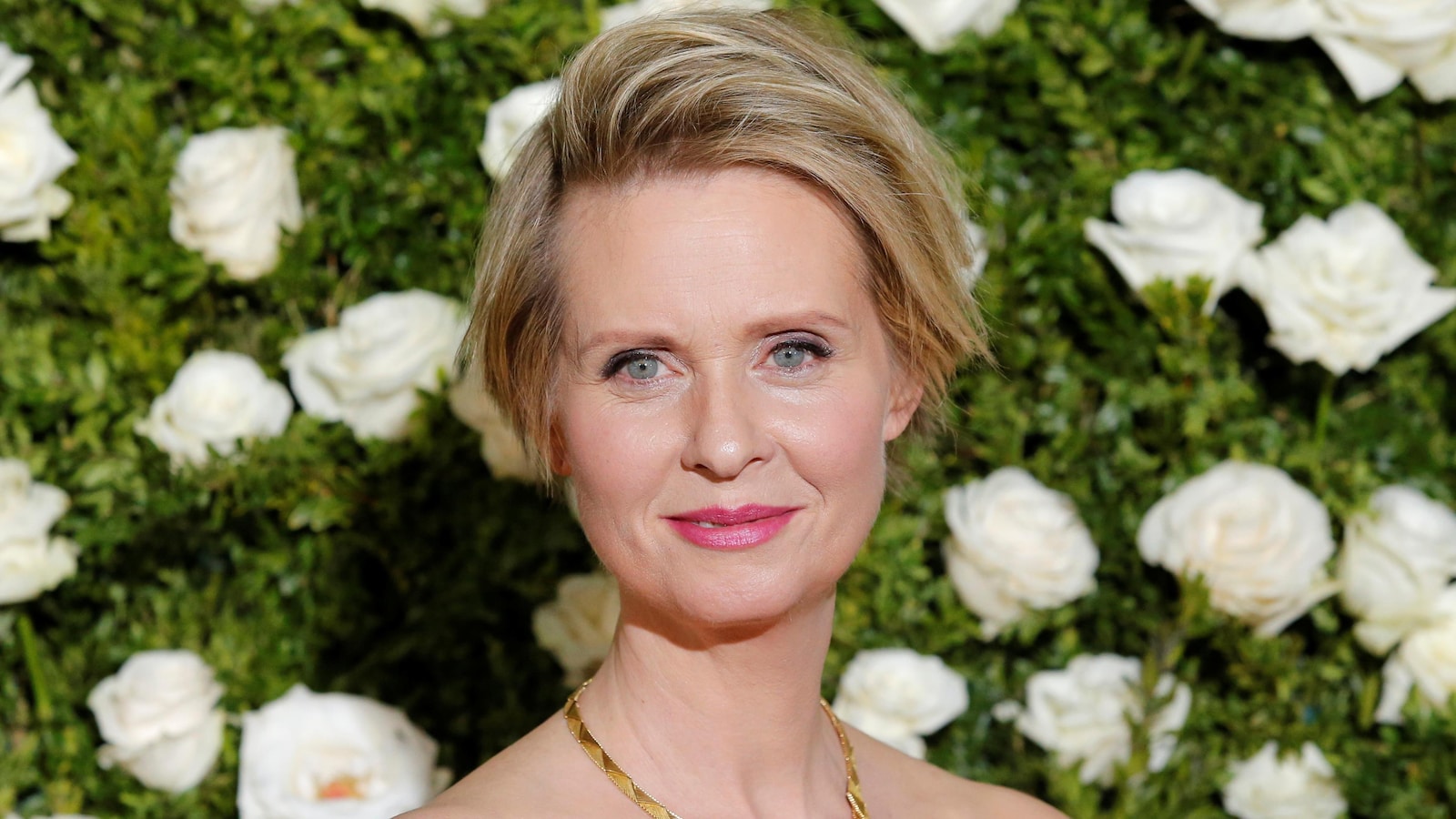 Cynthia Nixon prend la pose des Tony Awards 2017.