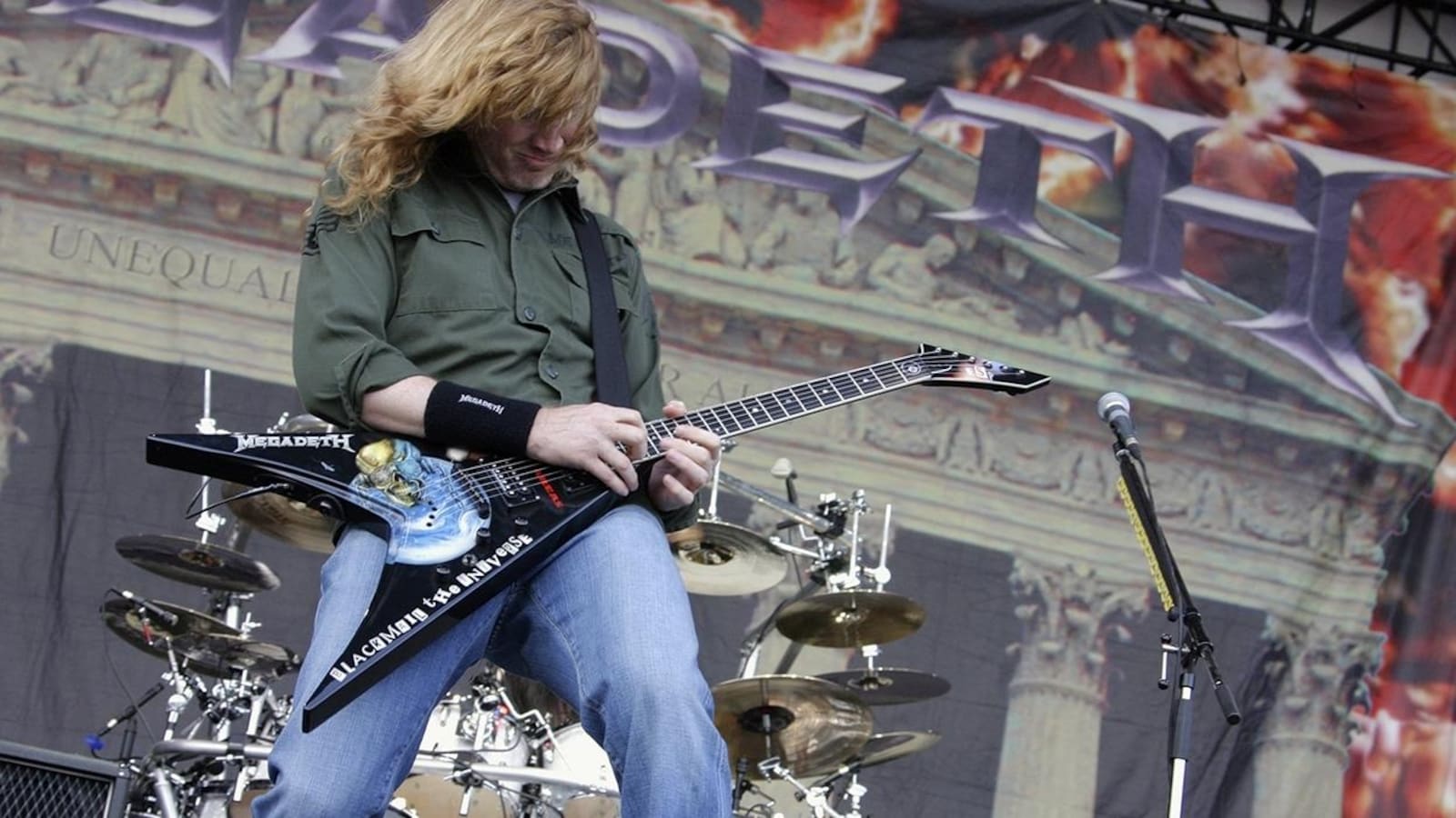 Le guitariste et chanteur de Megadeth lors d’un concert