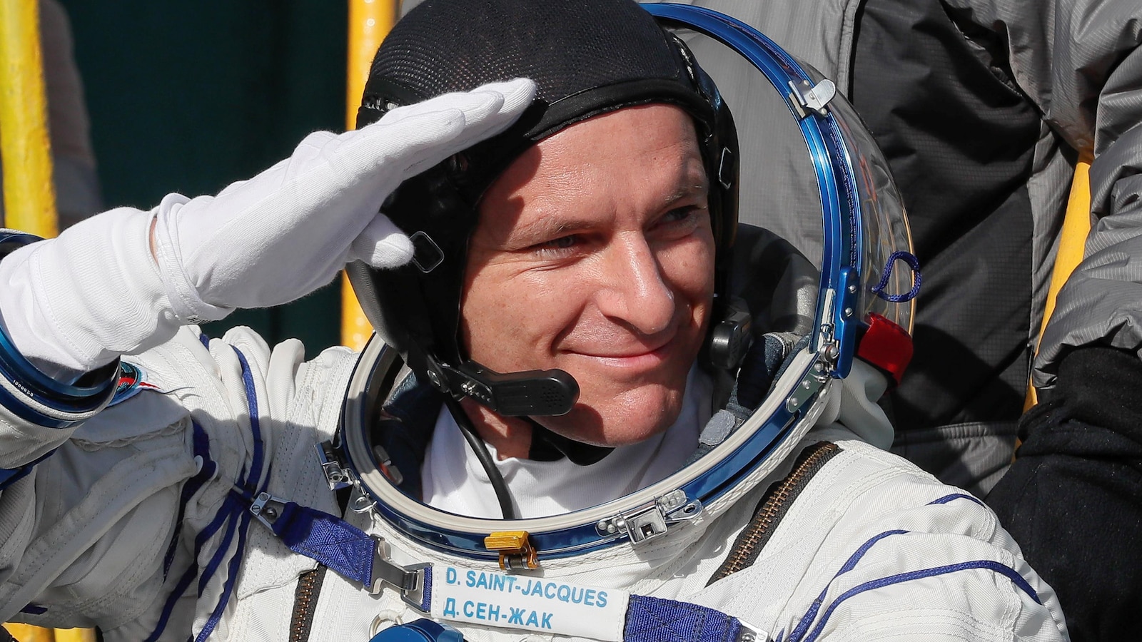 David SaintJacques a emporté des objets micmacs dans l’espace ICI