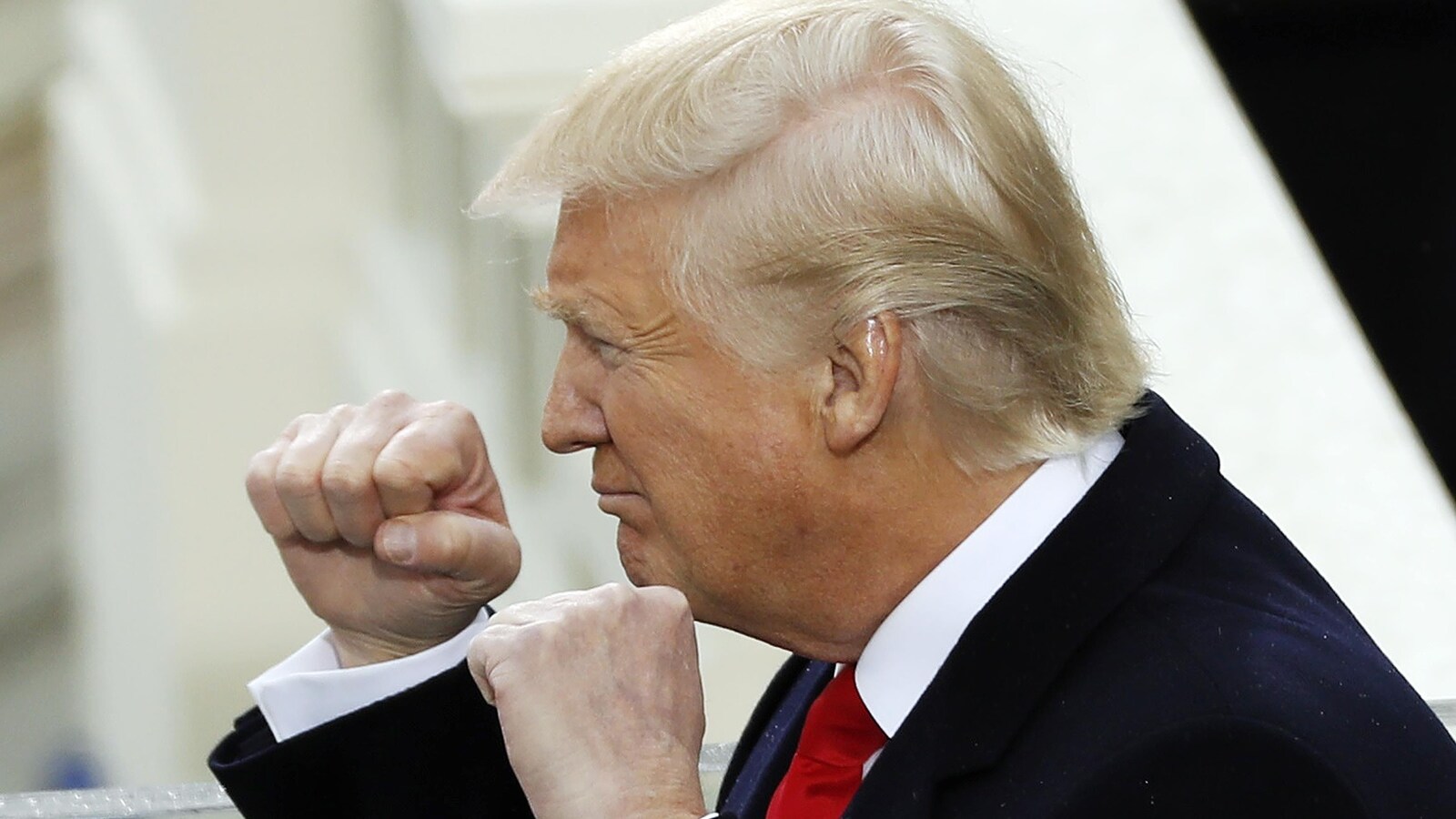 Le président américain Donald Trump expressif lors de son discours inaugural