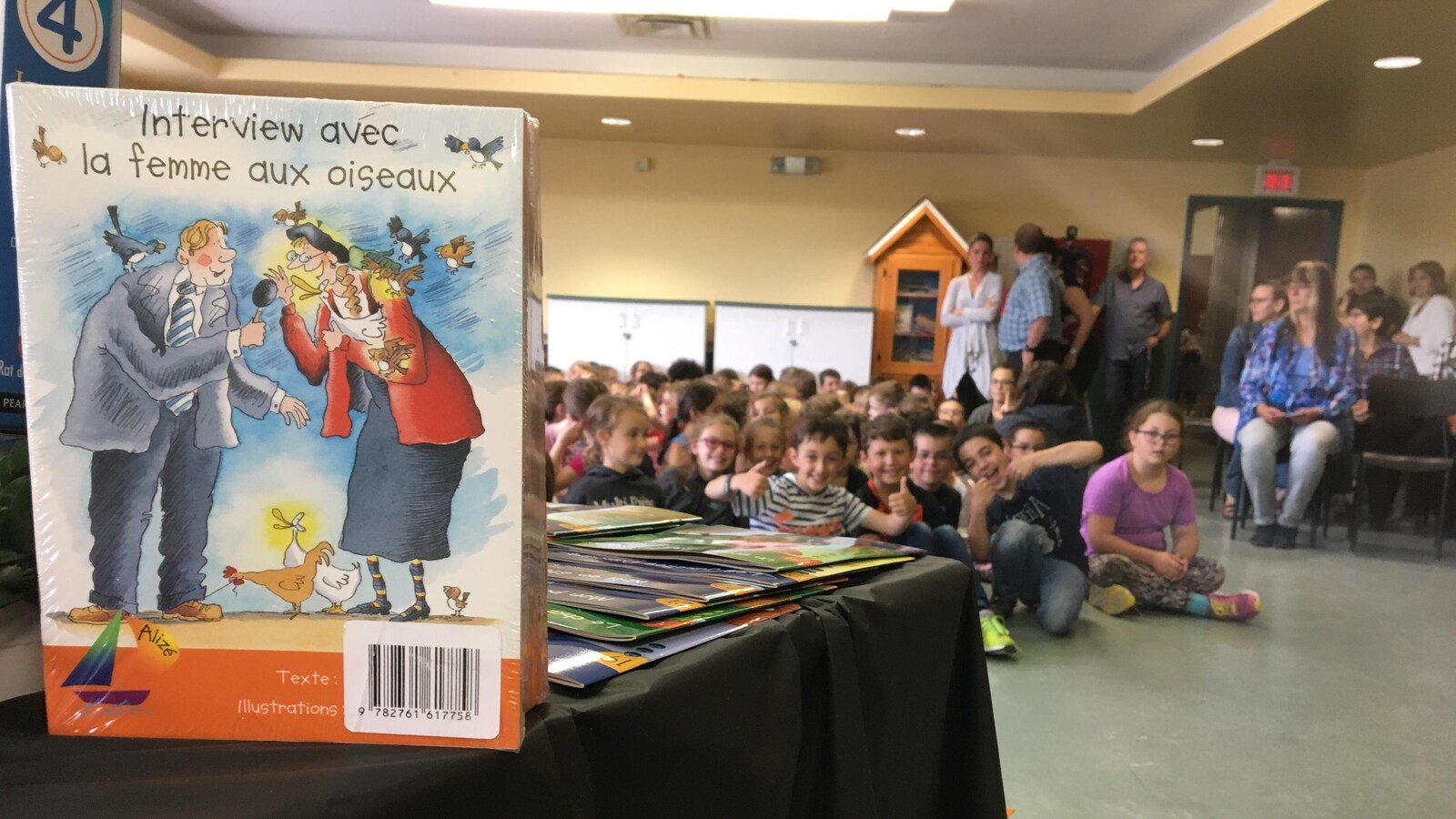 Des dons ont été faits à l'école primaire de Granada.