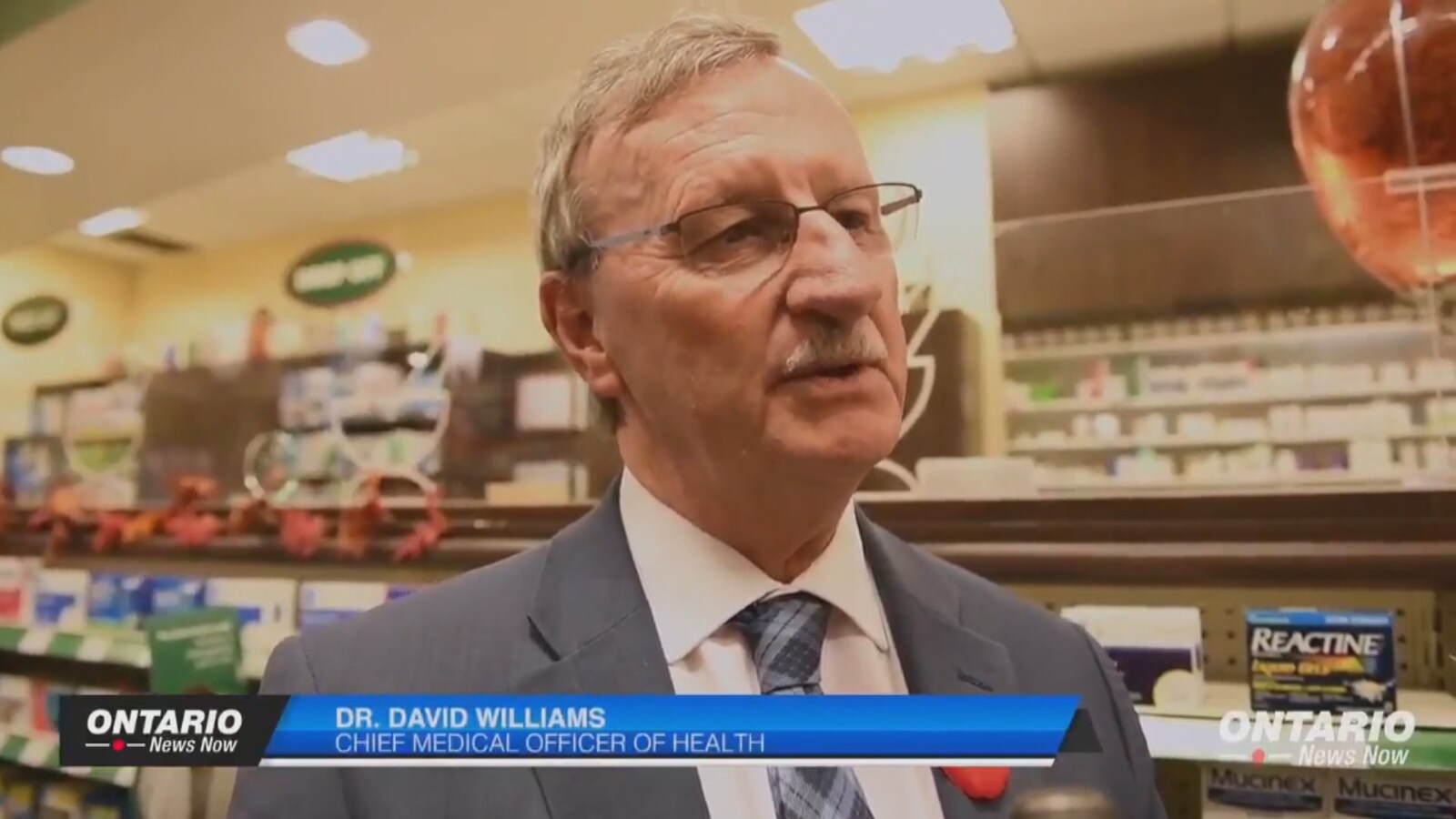 Capture d'écran de la vidéo qui montre le Dr Williams en entrevue.