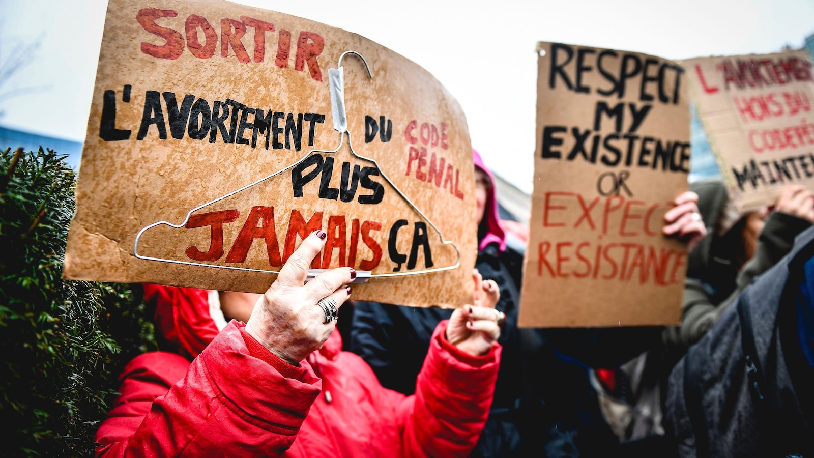 Le Droit à Lavortement Est Il Menacé En Europe Iciradio Canadaca 