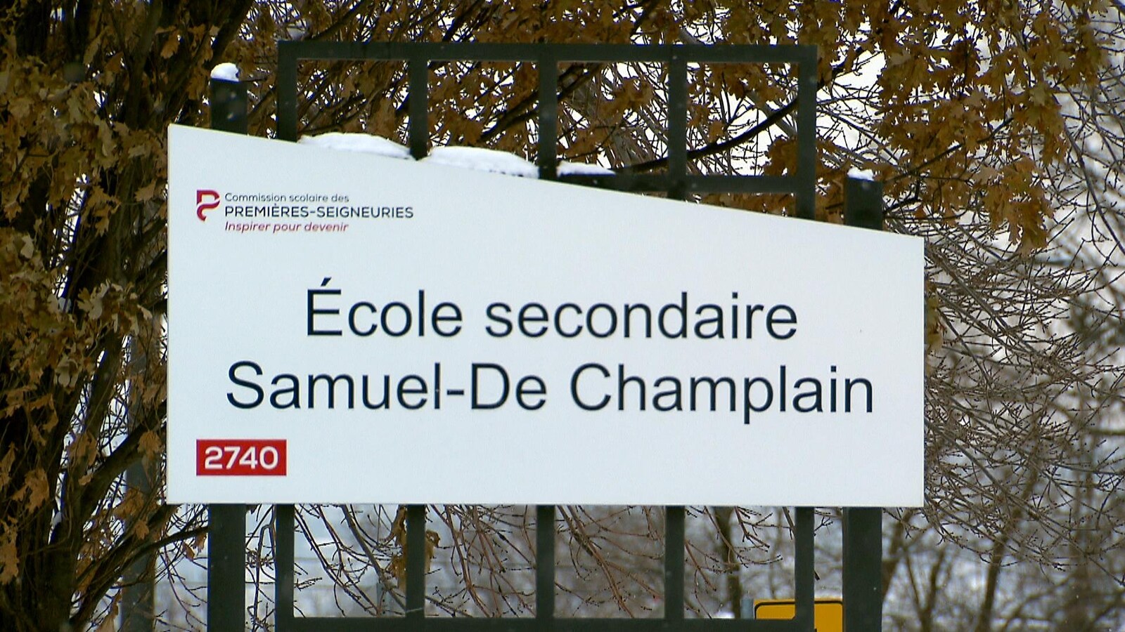 Enseigne de l’École secondaire Samuel-De Champlain
