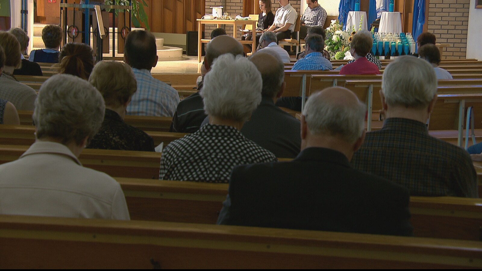 À titre comparatif, au Québec, au moins 600 personnes ont été victimes d'agressions sexuelles de la part de membres de l'Église, selon le Comité des victimes de prêtres. Toutes proportions gardées, les 200 victimes reconnues par l'Église en Acadie représentent trois fois et demie plus de cas.