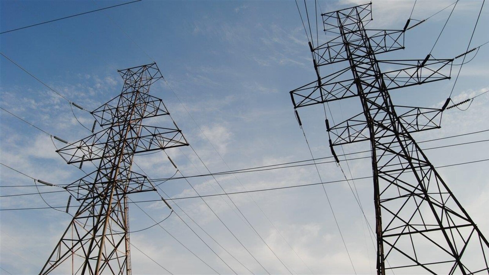 Des lignes électriques