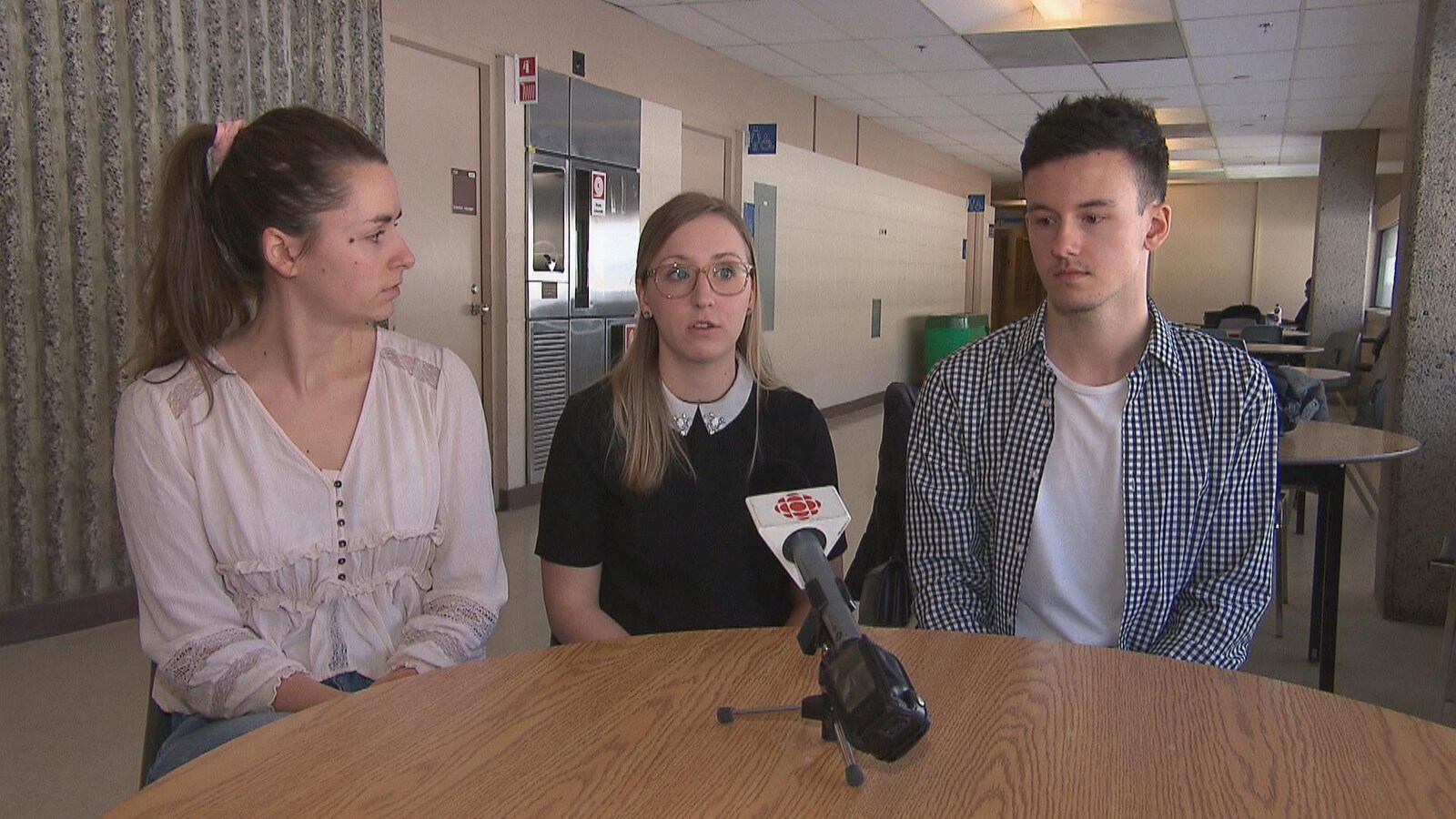 Anne-Marie Cotnoir, Sarah Porlier et Simon Turcotte sont tout trois étudiants au doctorat en psychologie à l'UQTR.