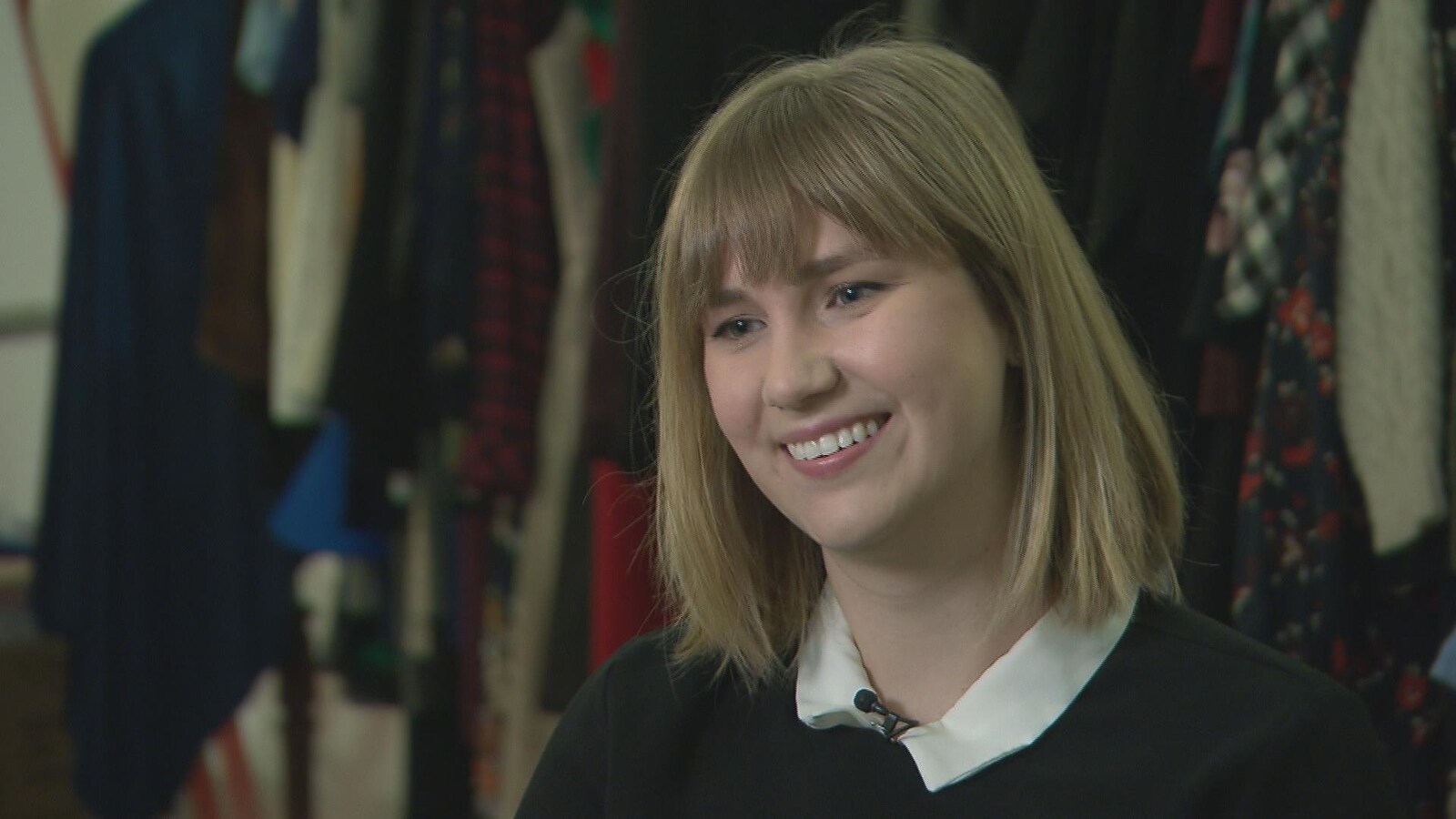 La jeune entrepreneure dans sa boutique de Moncton.