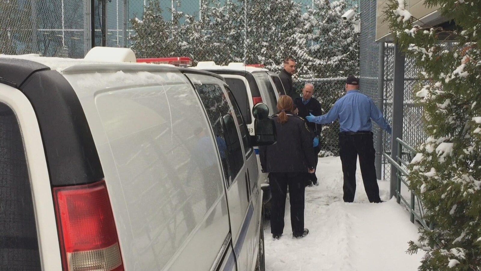 L'accusé Félix Pagé arrive au palais de justice de Drummondville par fourgon cellulaire.