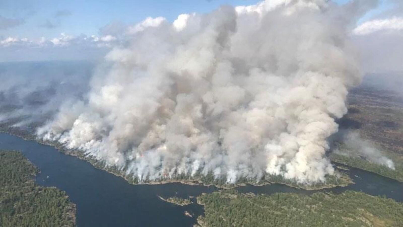 Le feu Parry Sound 33 vu du ciel