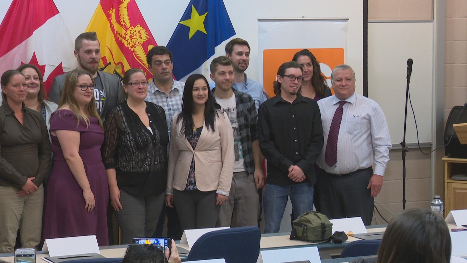 Les premiers finissants du programme de culture du cannabis du Collège communautaire du Nouveau-Brunswick (CCNB).