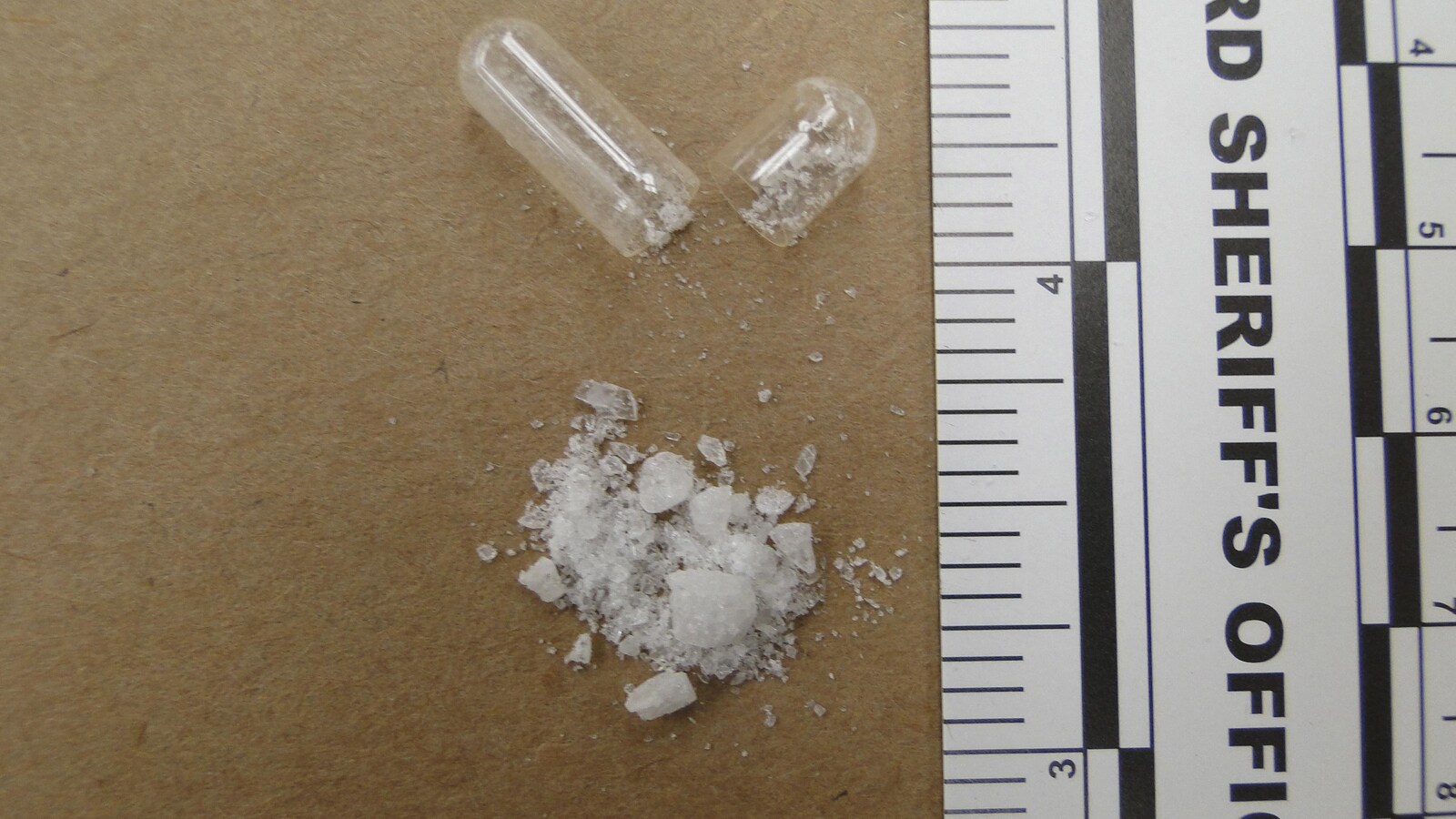 Le Flakka est un puissant psychostimulant qui se présente comme du verre pilé.