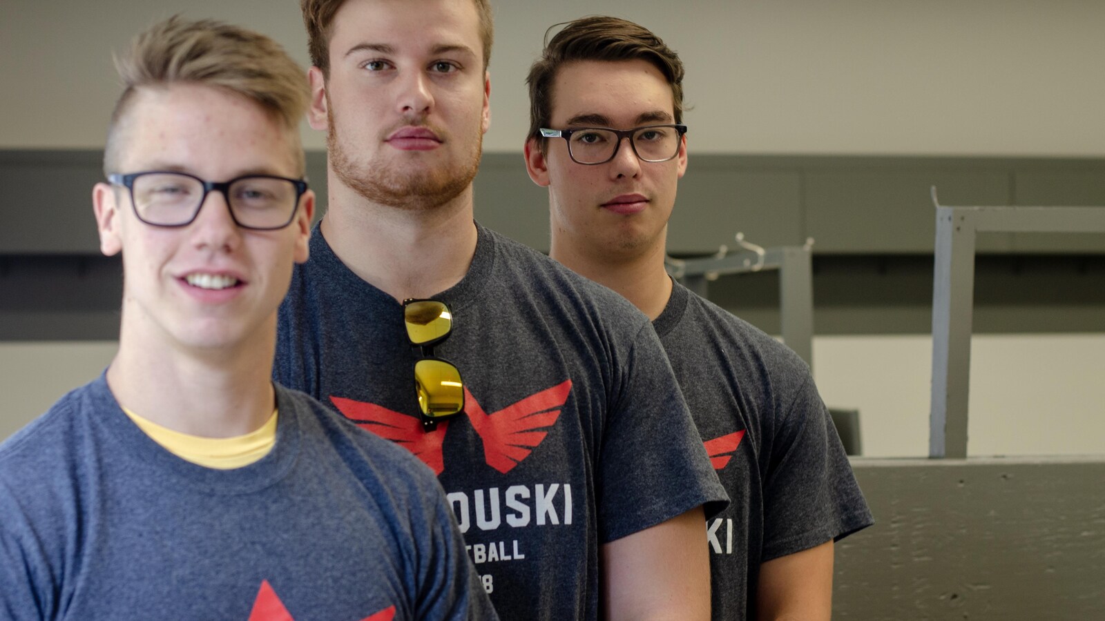 3 joeurs sur l'alignement
