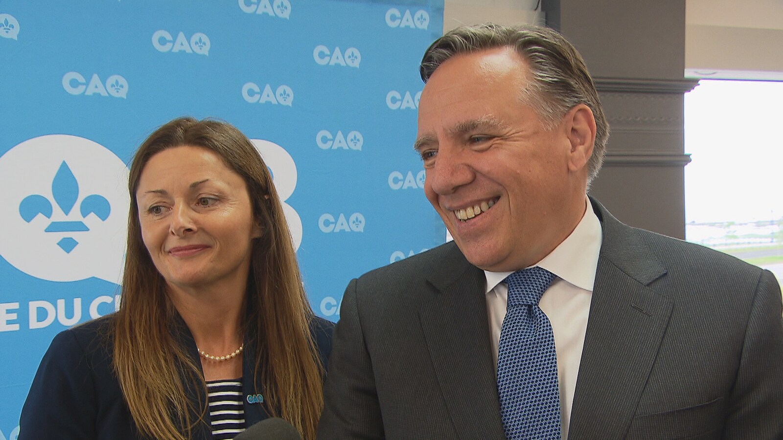 Le chef de la CAQ, François Legault, est venu présenter la candidate dans la circonscription de Rimouski, Nancy Lévesque.